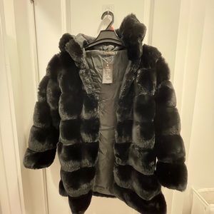 Brand new faux fur coat